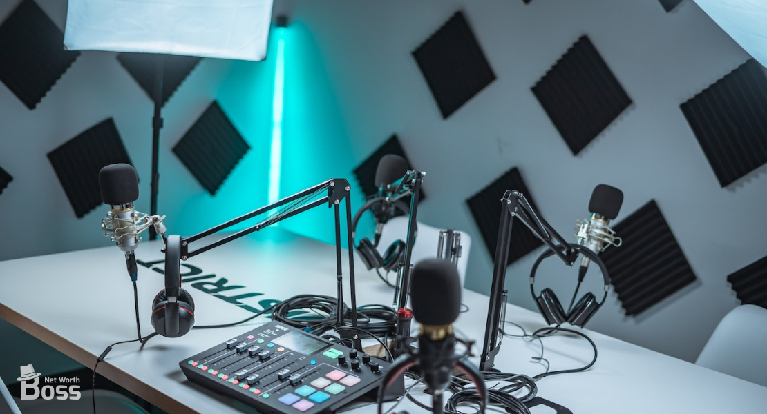 6 Easy Steps to Start, Grow and Monetize a Podcast in 2023
